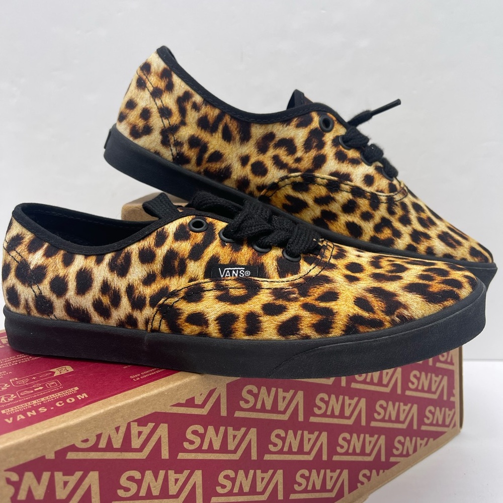 Vans Men’s Authentic Lowpro Sneakers 
Leopard 
Lifestyle, Low Profile - Picture 8 of 16